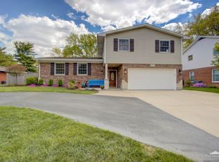 2280 Sans Souci Dr, Aurora, IL 60506