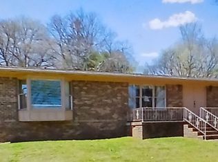 305 Grove Ave NW, Cleveland, TN 37311