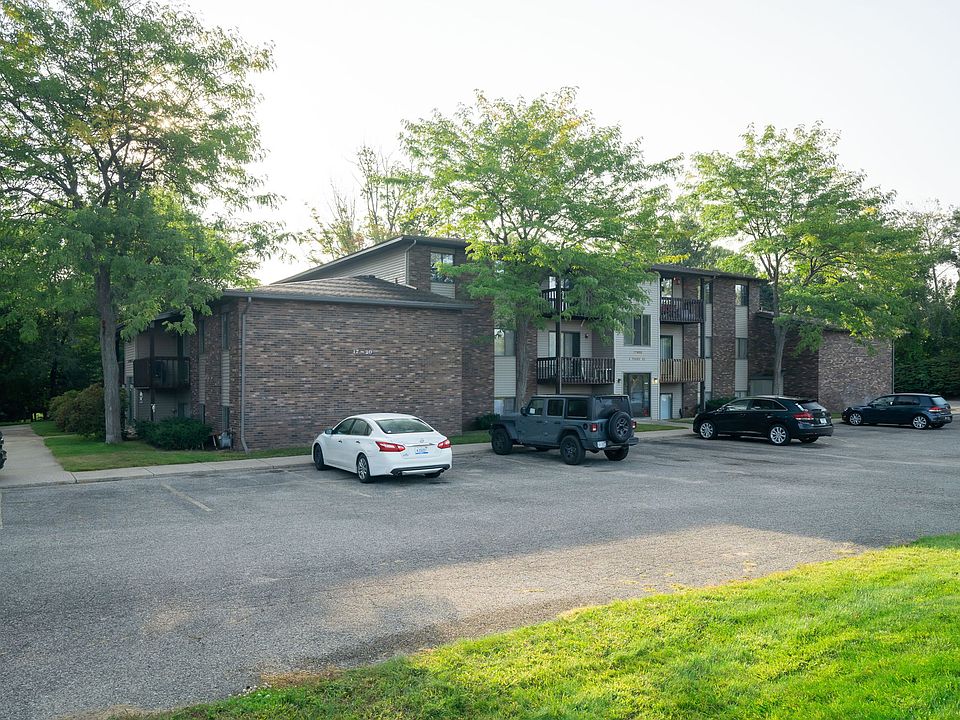 23-web-or-mls-Unit #11 17980 Cove St Spring Lake, MI, United States-23_09112025