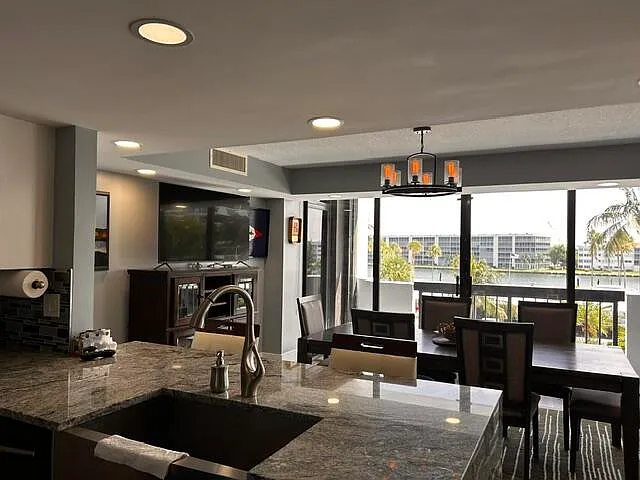 108 Lakeshore Dr #338 — Photo 11