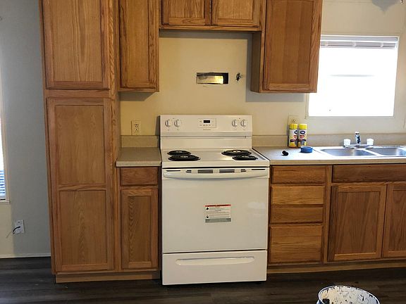 Brand new kitchen and appliances