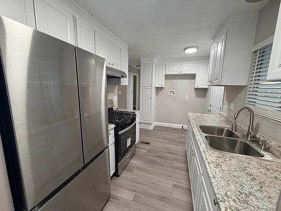 5th image of 720 E Worth Avenue #159