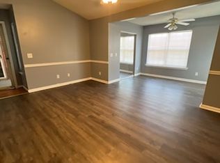 537 Third Loop Rd E, Florence, SC 29505