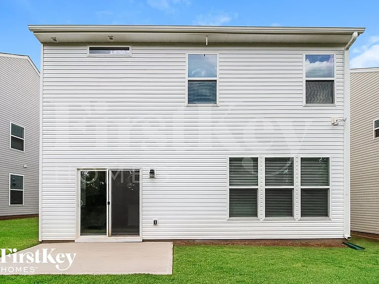 304 Ashborne Ln — Photo 15