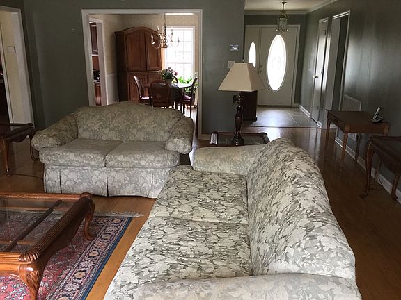 4th image of 632 Oakwood Pointe Rd