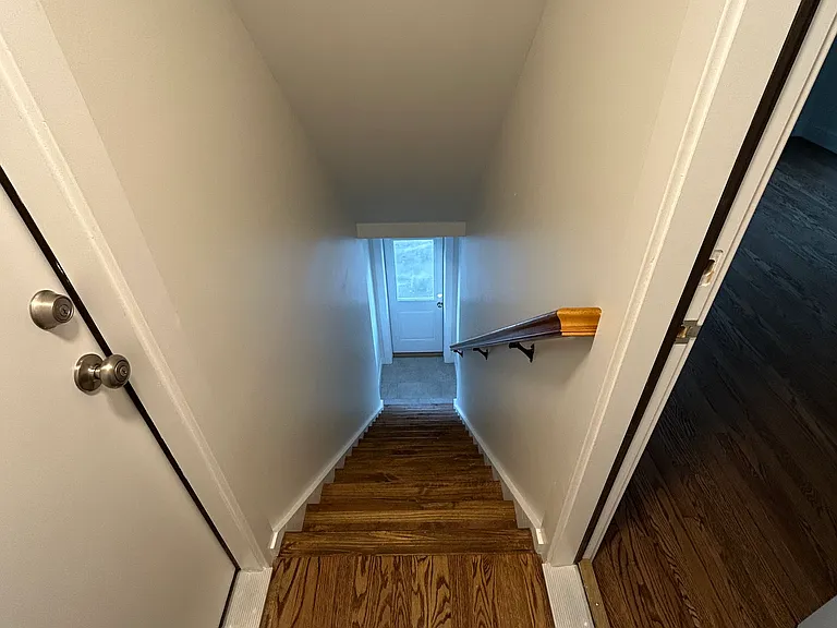 25 Fairlawn Ave #23 — Photo 4