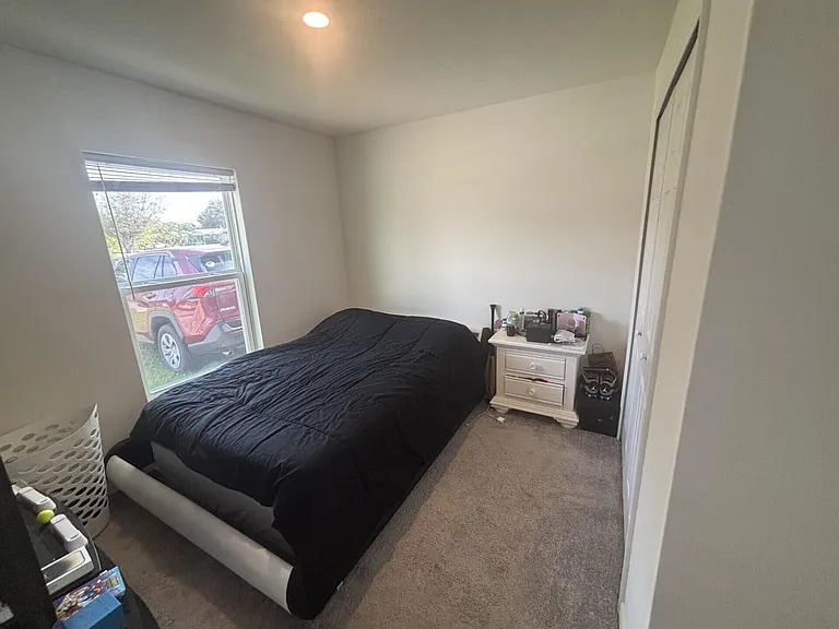 402 NE Mainsail St — Photo 14