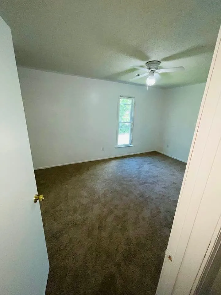 Arlington Retreat Apartments — Photo 3