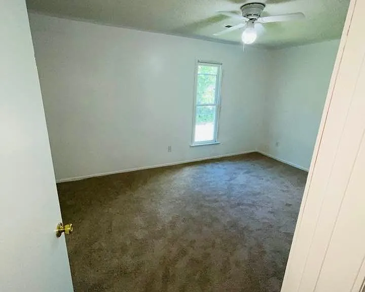 110 Arlington St — Photo 3