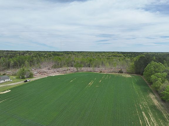5th image of 452 Strange Rd