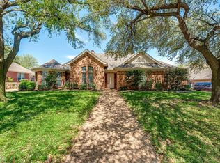 2938 Woodland Hills Dr, Grapevine, TX 76051