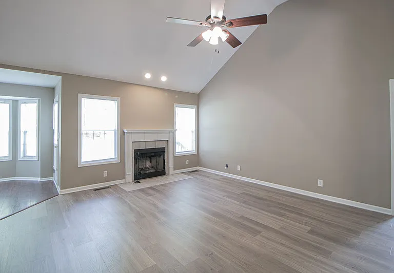 2945 Core Dr — Photo 2