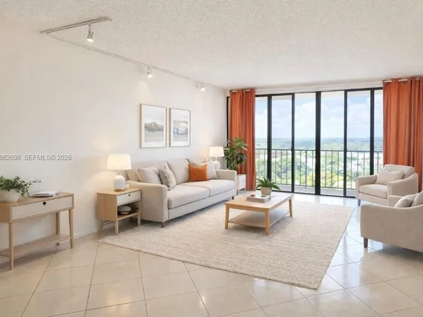 1470 NE 123rd St, North Miami, FL