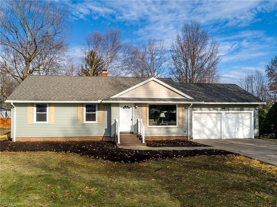 1st image of 2621 Woodview Dr