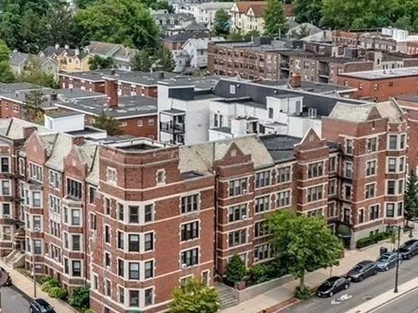 4 Commonwealth Ct APT 3, Brighton, MA 02135