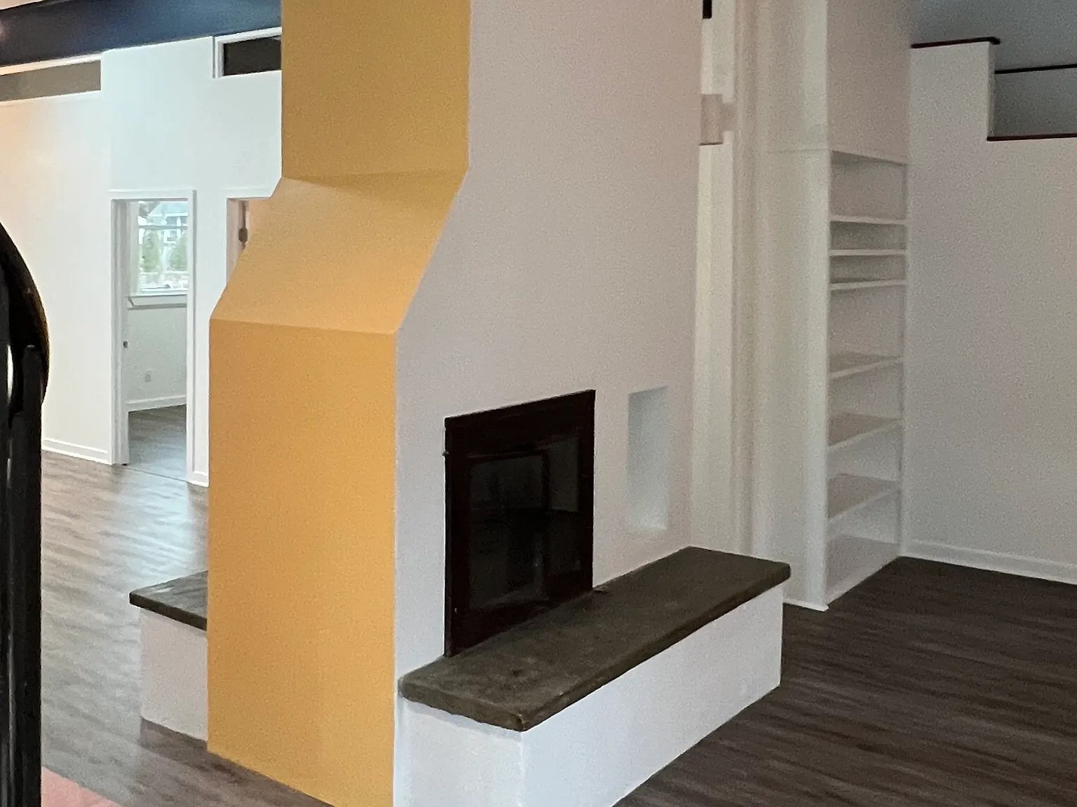 4 bed, 2.5 bath, 2055 sqft, $3,800 — Photo 3