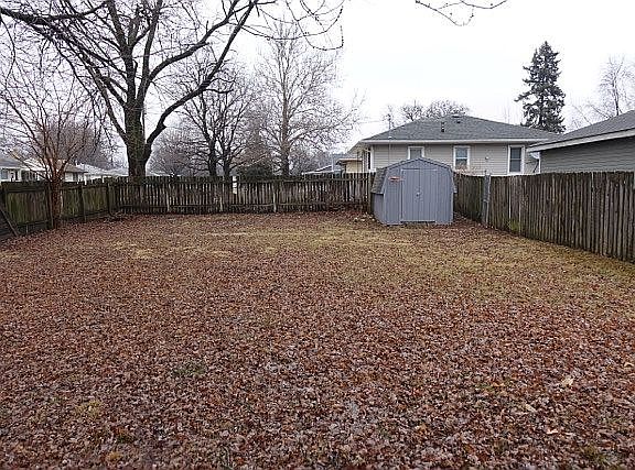 Large backyard with Shed