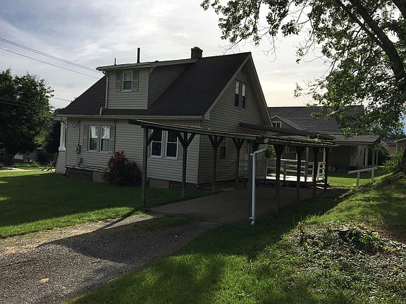 3rd image of 207 E Church St