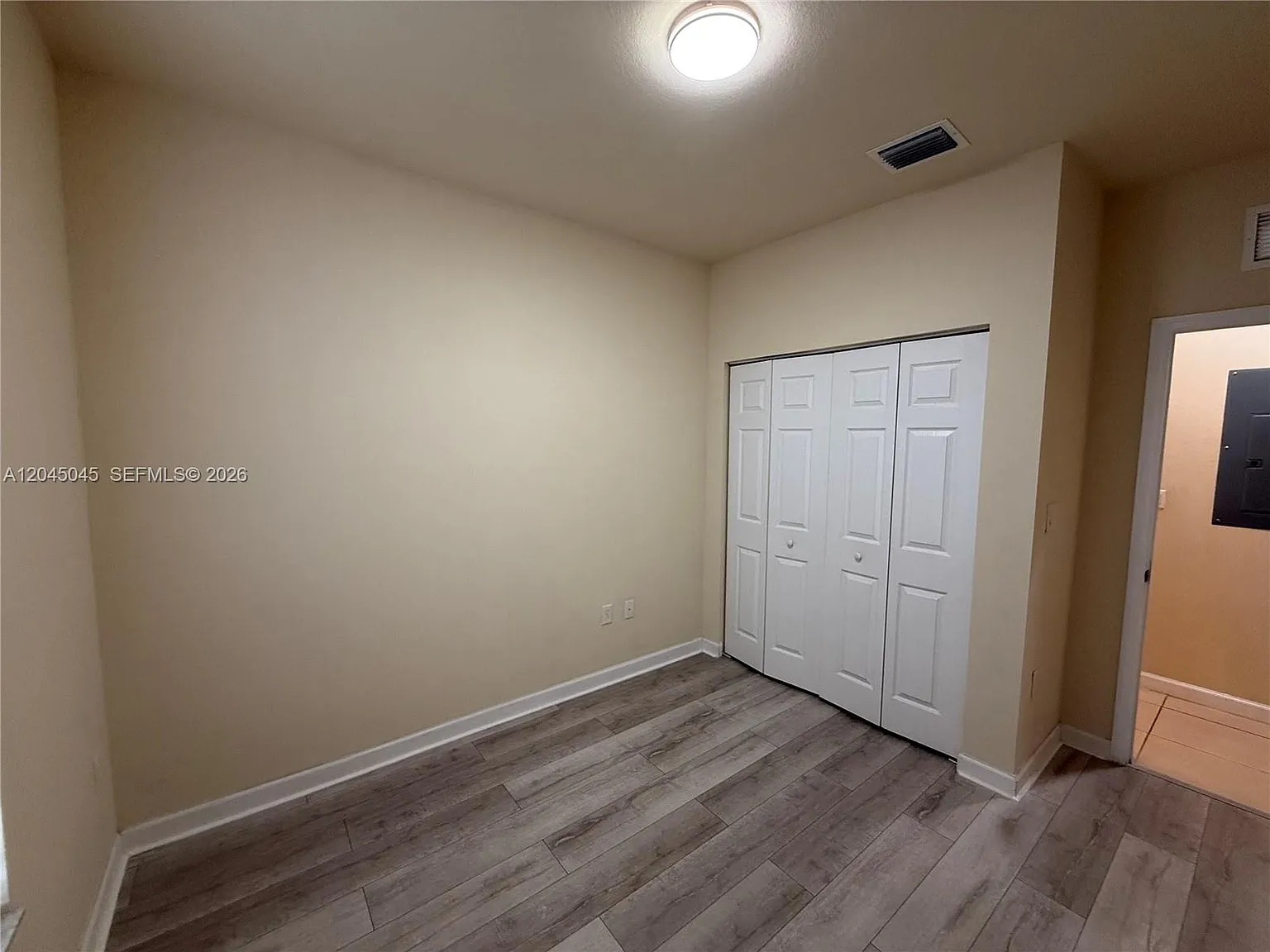 Kendall Commons Townhomes — Photo 4