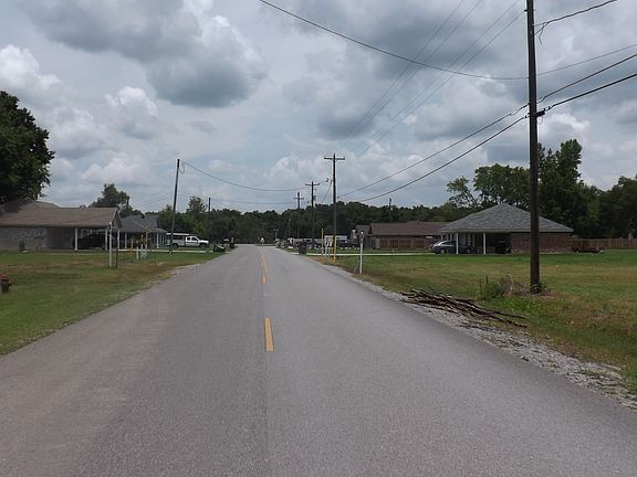 4th image of 123 Marina Dr
