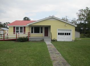 434 9 Mile Rd, Maple Hill, NC 28454