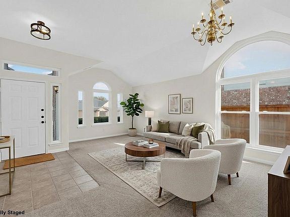3rd image of 4557 Highridge Dr