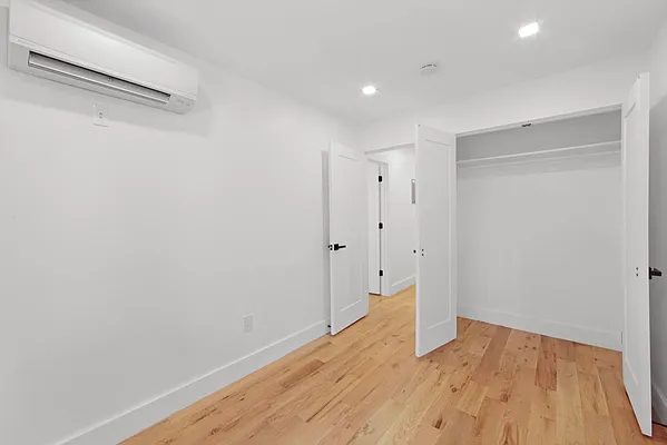 Rented by Blue Egg Realty Corp | media 26