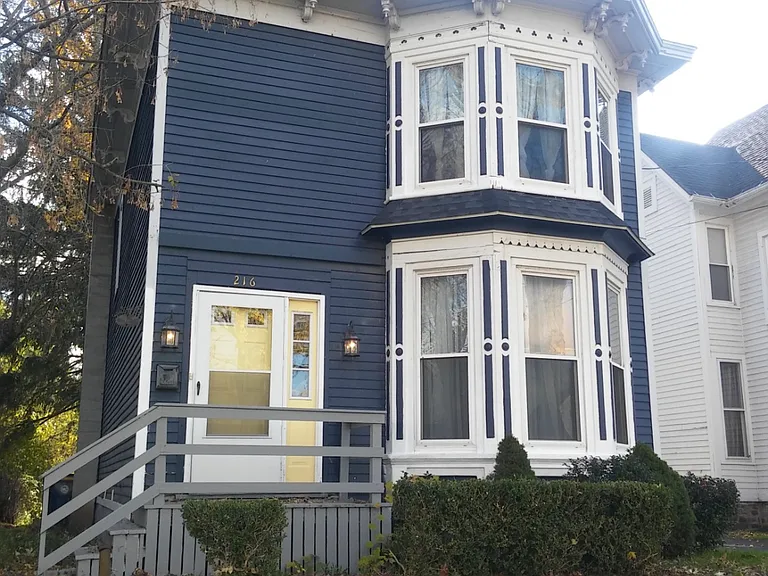216 East Ave — Photo 24