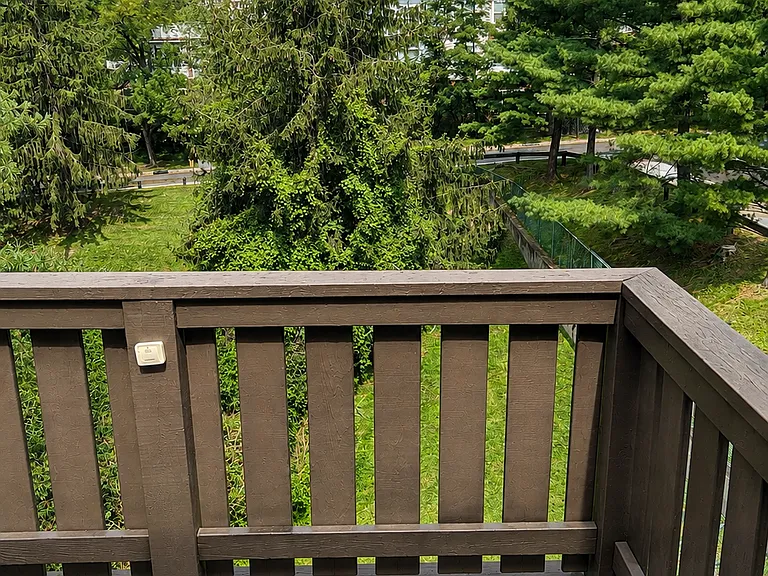 18 Village Dr — Photo 16