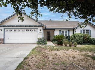 3125 W Loyola Ct, Visalia, CA 93277