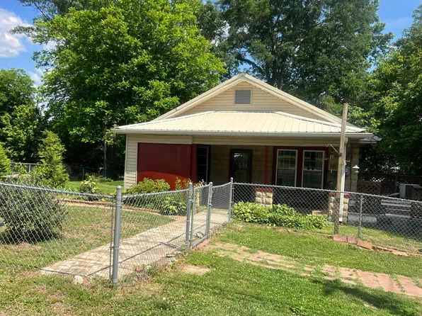 775 Union St, Summerville, GA 30747