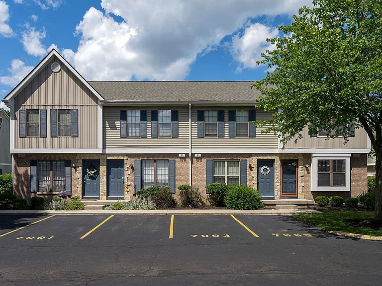 Mason Row Townhomes — Photo 29