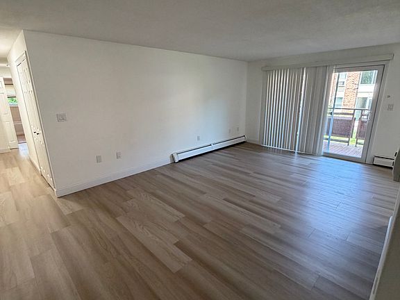 5th image of 45 Jefferson Rd Unit 3-5