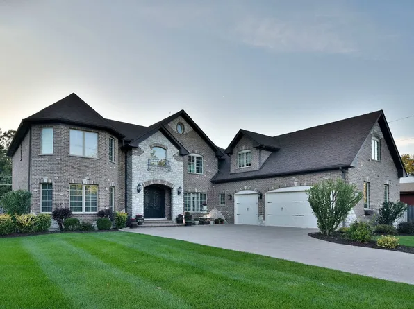 234 S Central Ave, Wood Dale, IL 60191