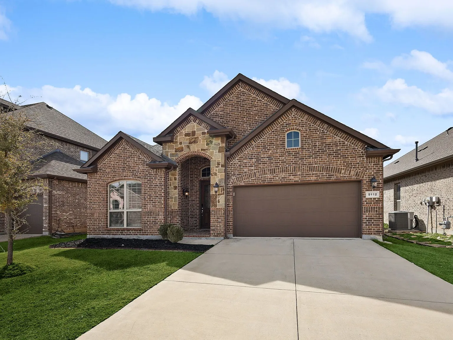 3 bed, 2145 sqft, $2,700 — Photo 3