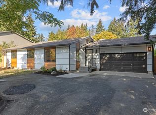 1906 NE 120th St, Seattle, WA 98125