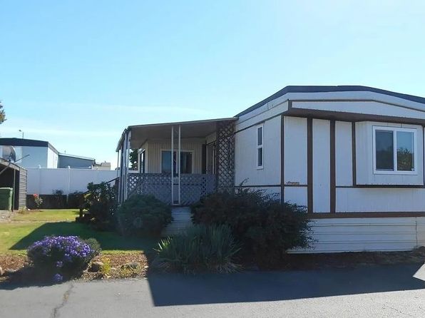 340 NE Crest St Unit 49