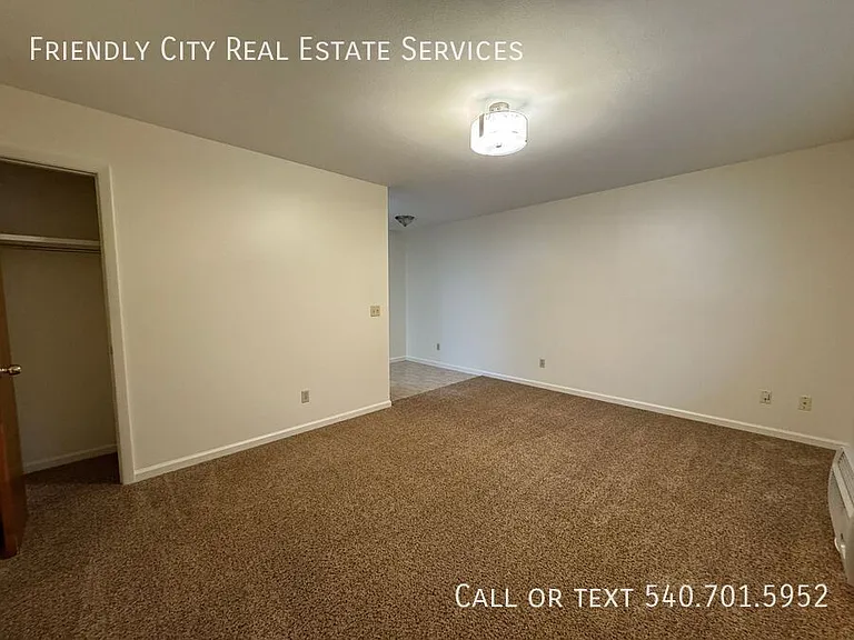 1115 Lincolnshire Dr #C — Photo 4