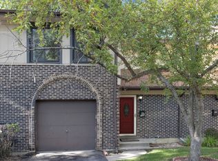 308 E Rimini Ct, Palatine, IL 60067