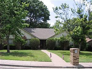 1st image of 211 N Beltwoods Dr