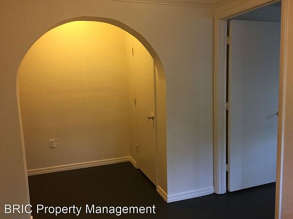 2nd image of 1647 E Concord St #3353289