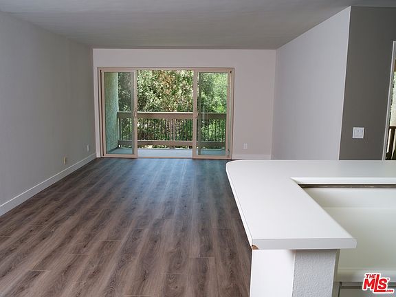3rd image of 23663 Park Capri Unit 107