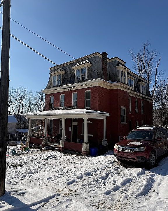 1st image of 22 Pearl Ave