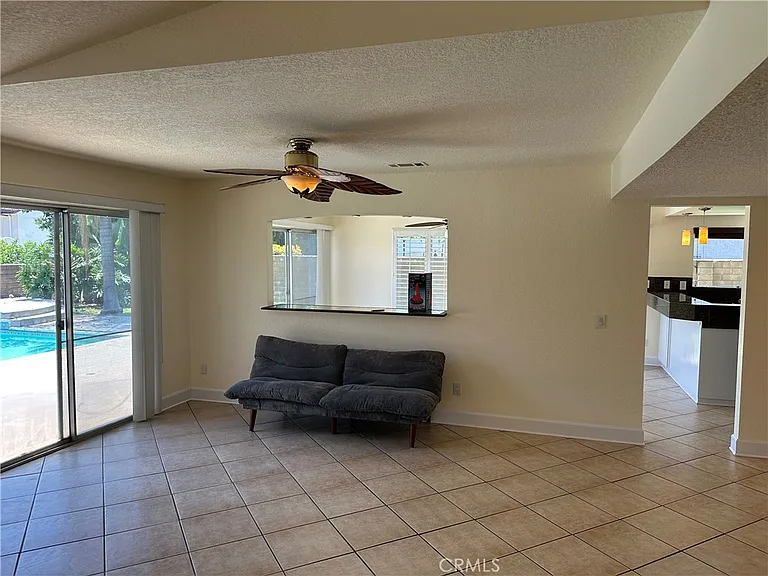 8549 Orange St — Photo 4