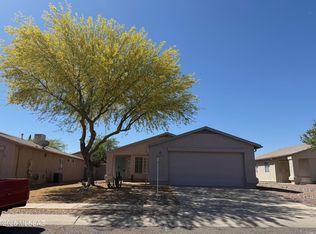 8994 E Weyburn Dr, Tucson, AZ 85730