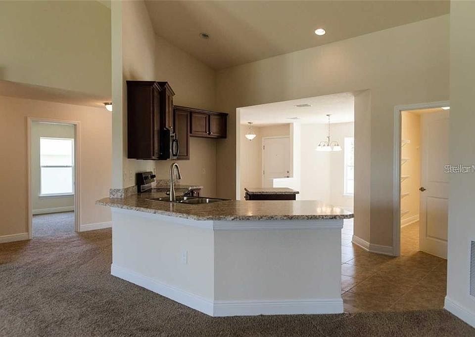 2nd image of 806 Olive Ave