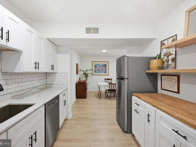 55 Skyhill Rd #101 — Photo 7