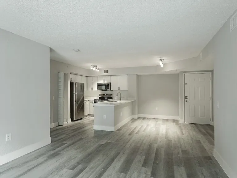 Waters Edge Delray — Photo 25