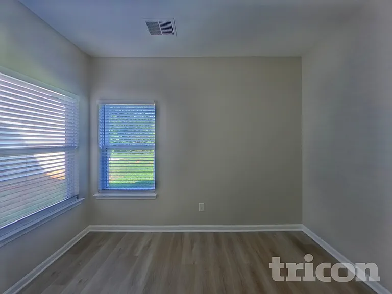 3101 Less Traveled Trl — Photo 16