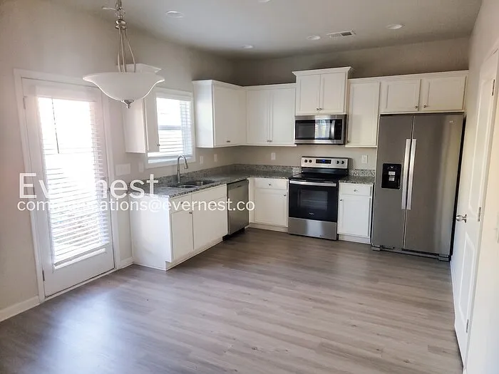 118 Culver St — Photo 3